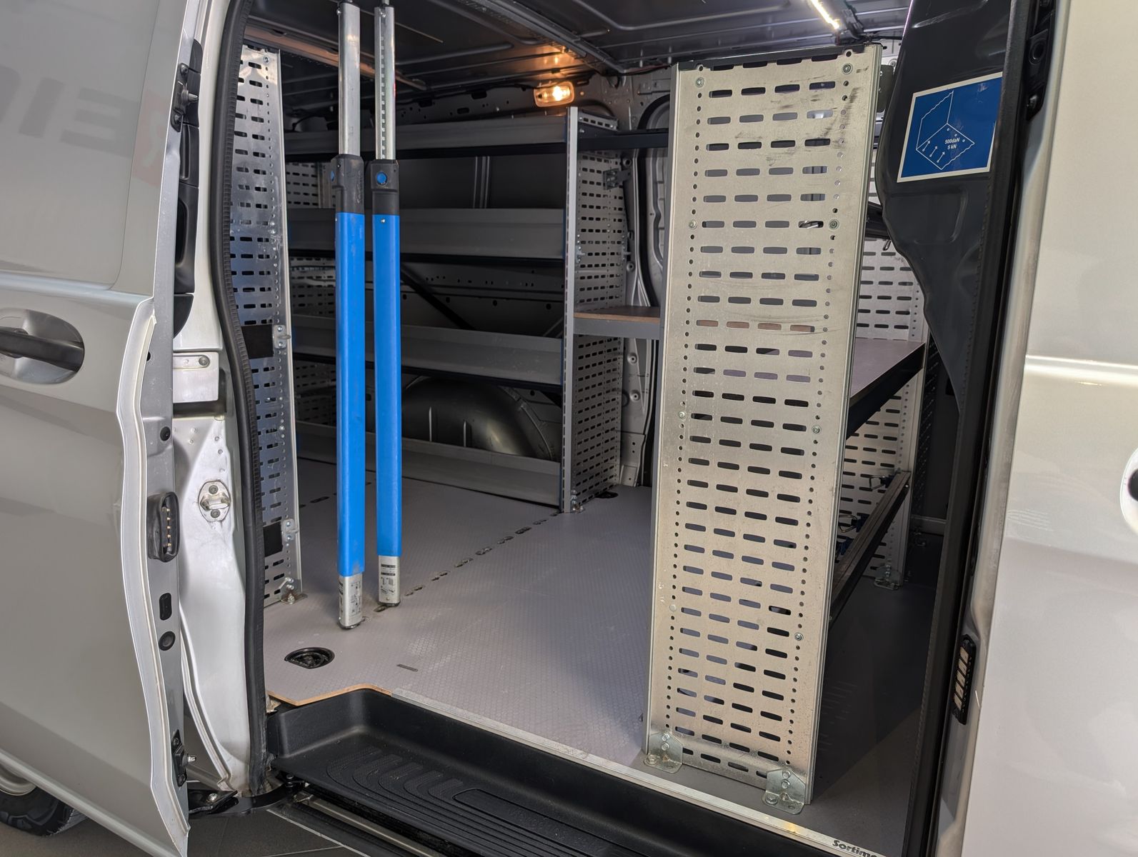 Fahrzeugabbildung Mercedes-Benz Vito 116 CDI*PRO*EXTRALANG*KAMERA*STNDHZ/SORTIMO
