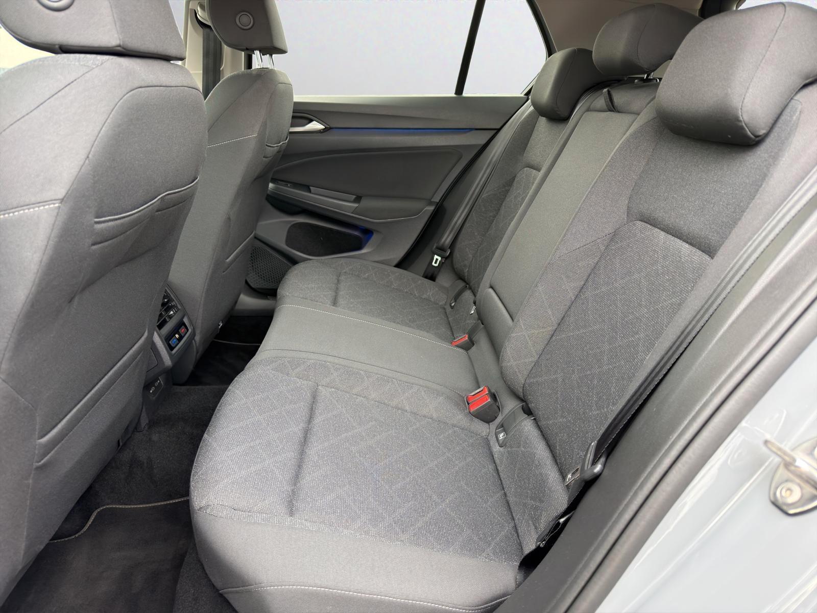 Volkswagen Golf VIII Lim. Life*Navi*Apple*PDC*SHZ*1.Hand*, миниатюра 9