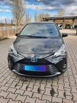 Toyota Yaris 1,5-l-VVT-i Hybrid CVT Y20 Club Y20 Club - Toyota Yaris Club mit Hybrid-Antrieb (Benzin/Elektro)