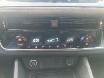 Nissan Qashqai - 12