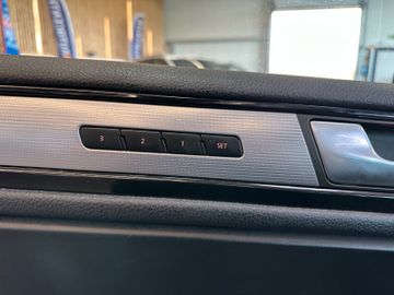 MYAUTOCENTER – Gebraucht- und Jahreswagen mit Werkstattservice in Pfaffenhofen Volkswagen Touareg V6 TDI BMT *R-Line*AHK*PANO*BI-XENON*