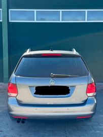 Volkswagen Golf - 5