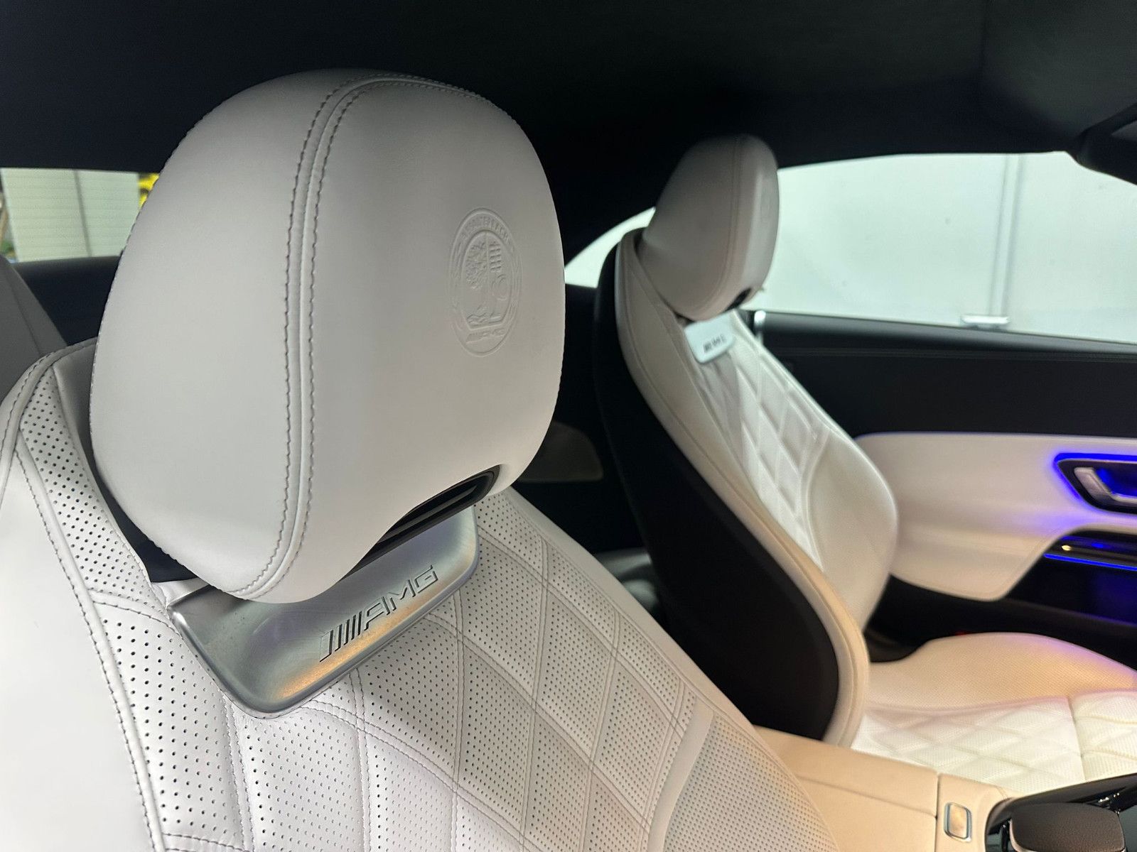 Fahrzeugabbildung Mercedes-Benz SL 63 AMG 4MATIC+ *KERAMIK*MANUFAKTUR*CARBON*TV*