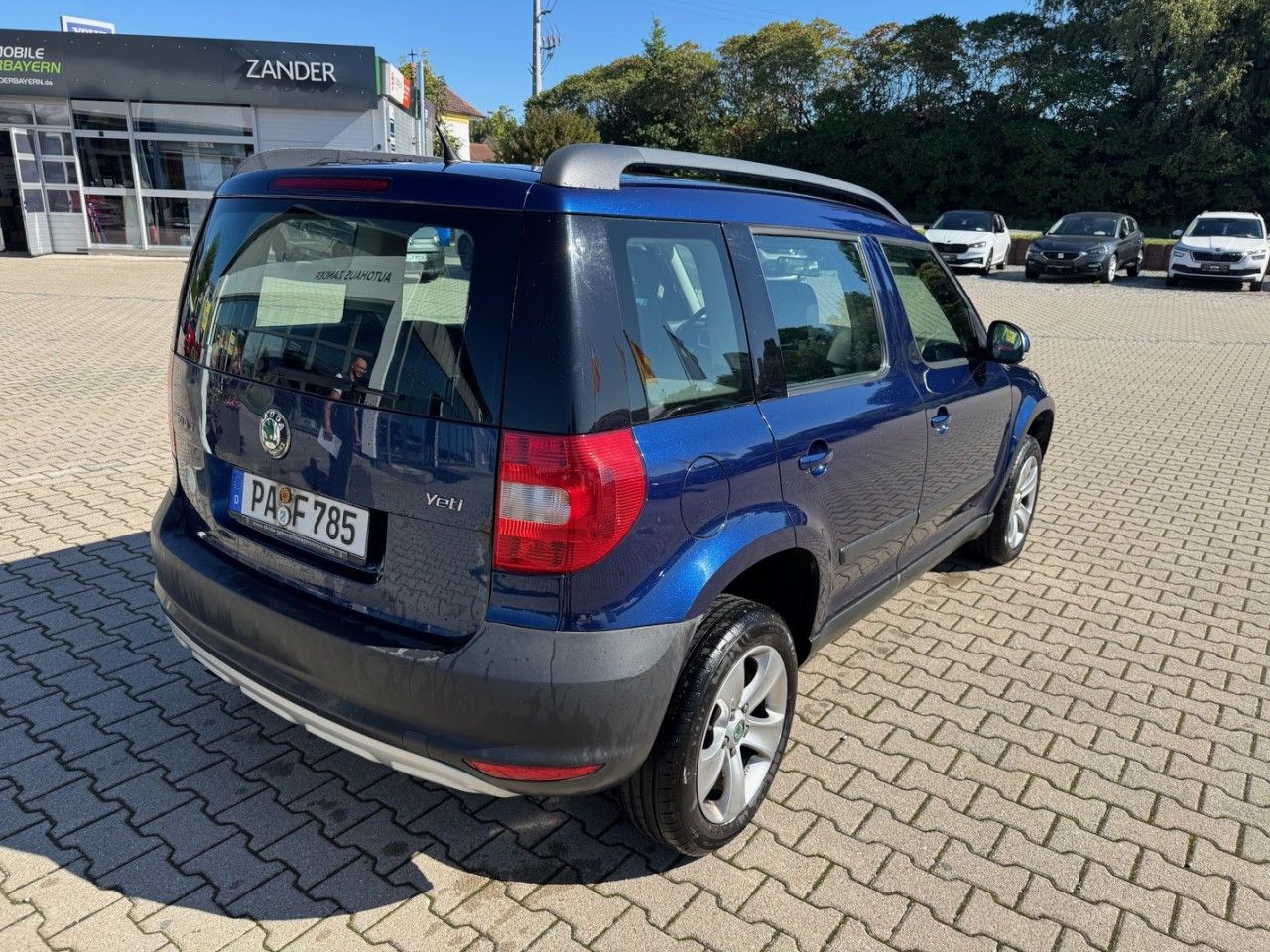 Fahrzeugabbildung SKODA Yeti Active 4x4 TDI - nur an Händler / Gewerbe
