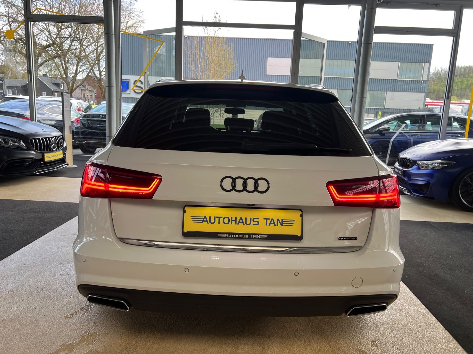 Fahrzeugabbildung Audi A6 Avant 2.0 TDI quattro