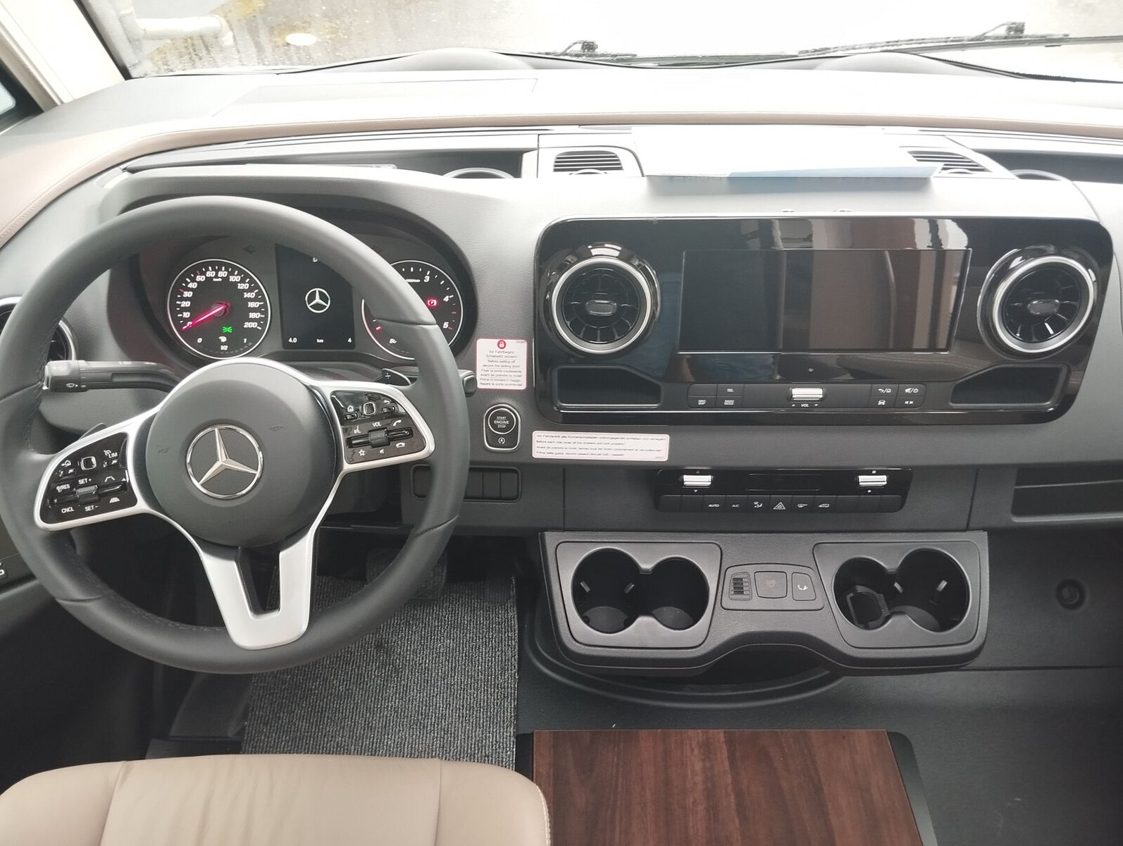 Fahrzeugabbildung Carthago chic e-line I 50 LE DA Mercedes
