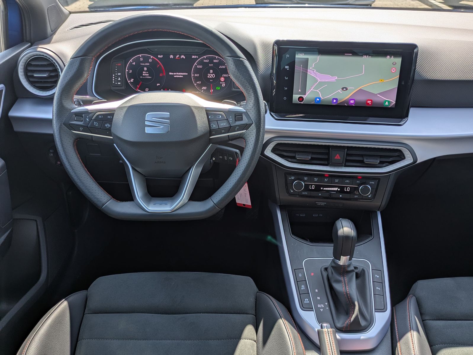 Fahrzeugabbildung SEAT Arona 1.0 TSI FR DSG AHK*ACC*LED*APP*DAB*KAMERA