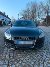 Audi TT 2.0 Benzin - Audi TT aus 2009: 0t