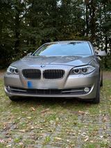 BMW 520i Benzin  Top Zustand - BMW 520 aus 2013 mit Benzin-Antrieb: Limousine