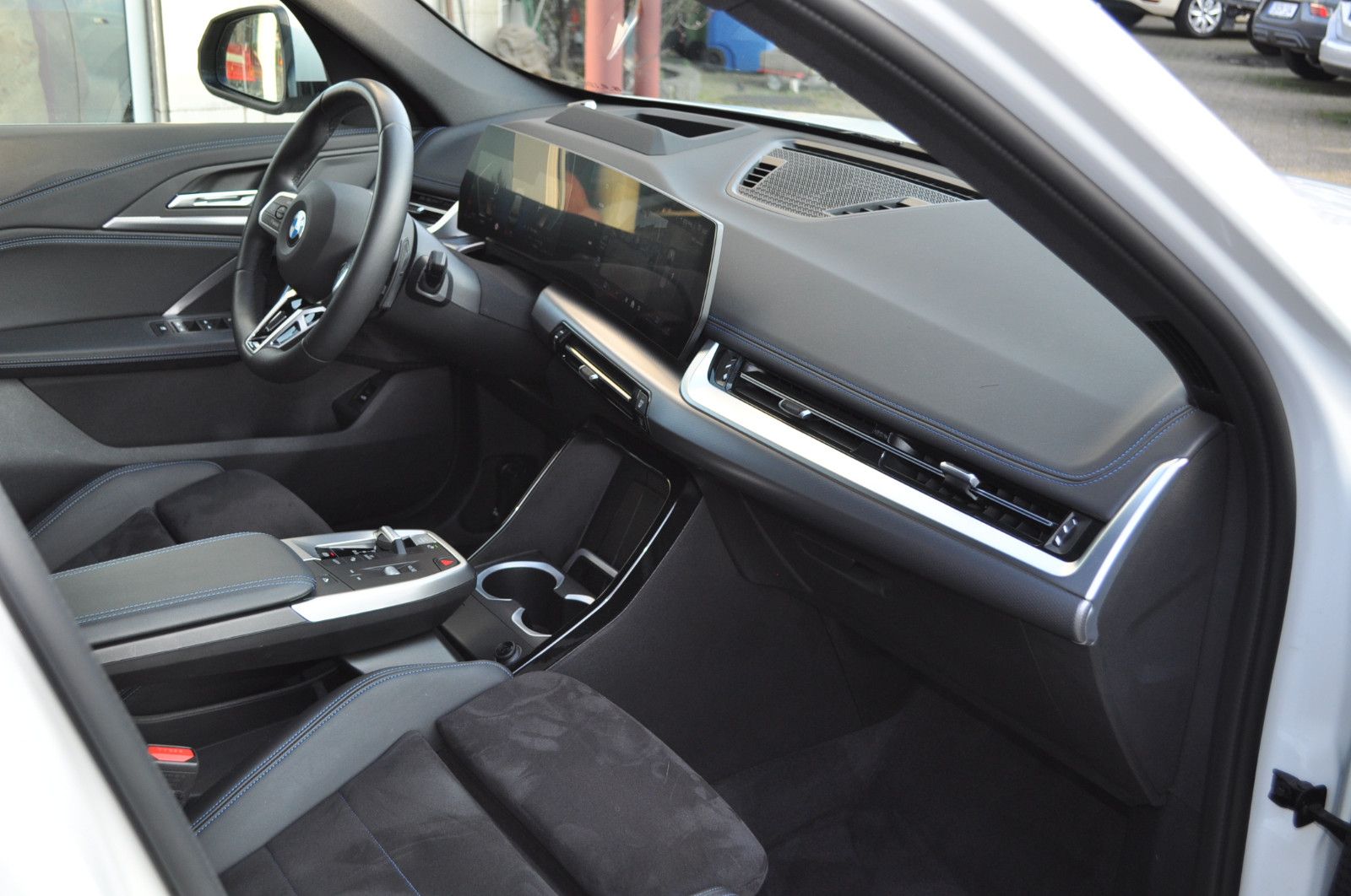 Fahrzeugabbildung BMW X1 20 i sDrive M Sport