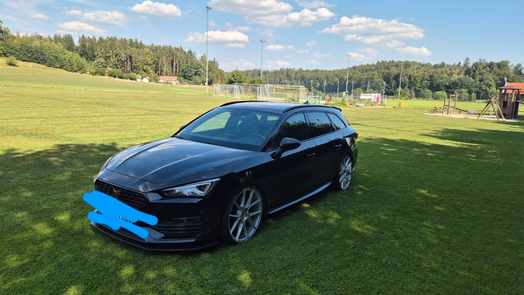 Image of Cupra Leon