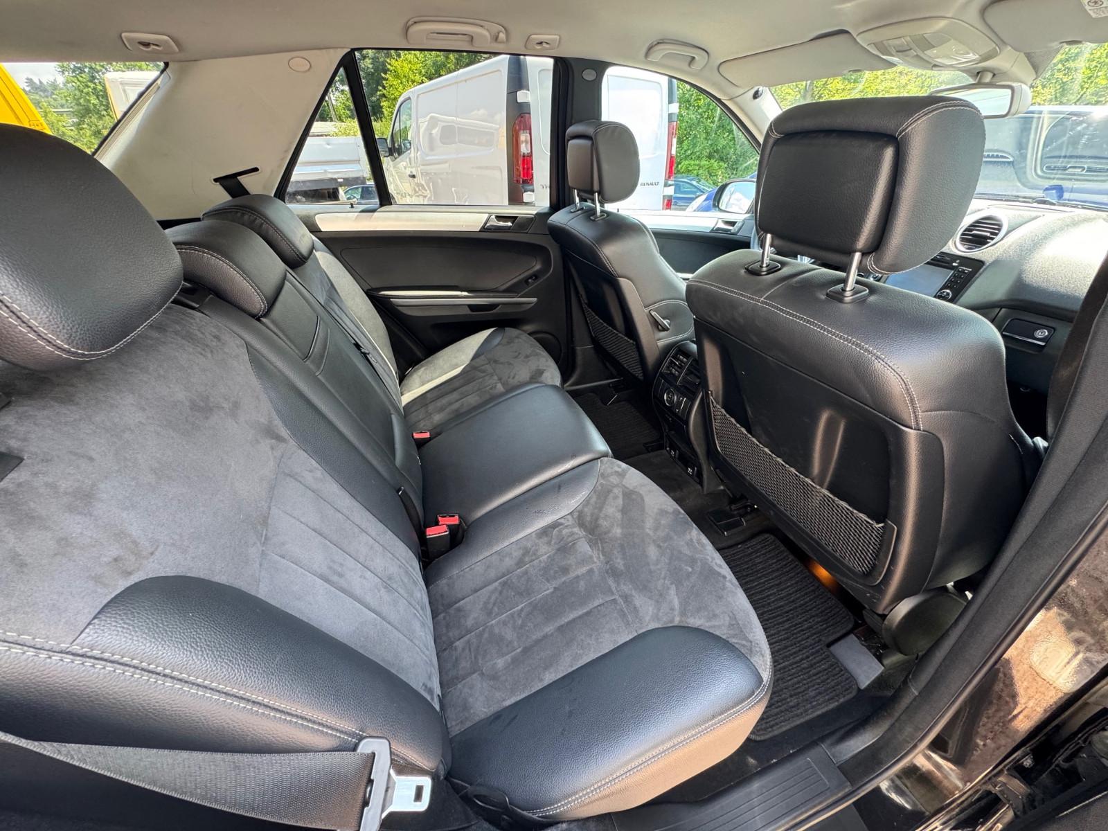 Mercedes-Benz ML350 2005 — photo 17