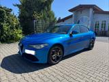 Alfa Romeo  Giulia Veloce Q4 280 PS | Blu Misano |  - blaue Alfa Romeo Giulia