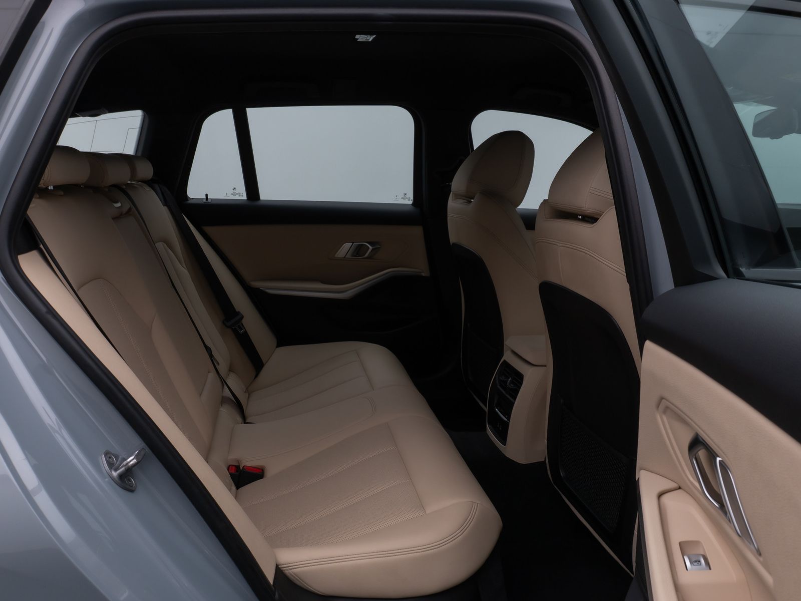 Fahrzeugabbildung BMW 320d M Sport Kamera DAB HUD Fernlichtassis Alarm