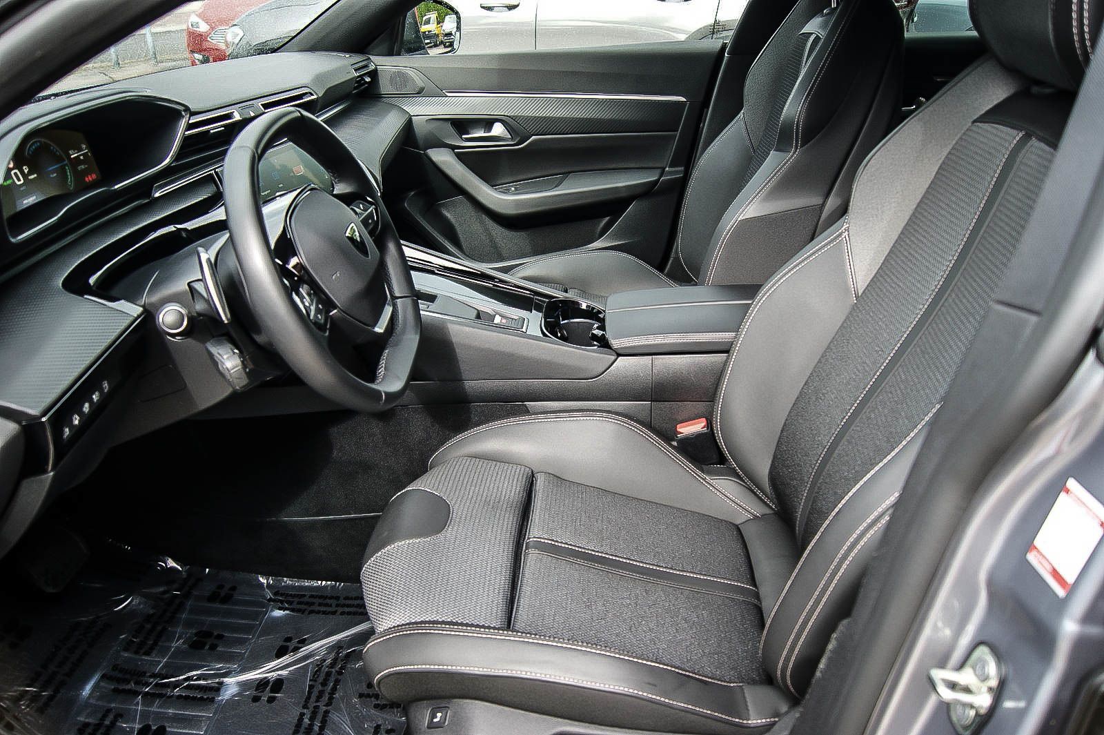 Fahrzeugabbildung Peugeot 508 SW Hybrid 225 Allure NEUES MODELL LED 1.HAND