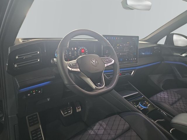 Tiguan R-LINE 2.0 TDI LED+NAVI+AHK+RFK+ACC+SHZ