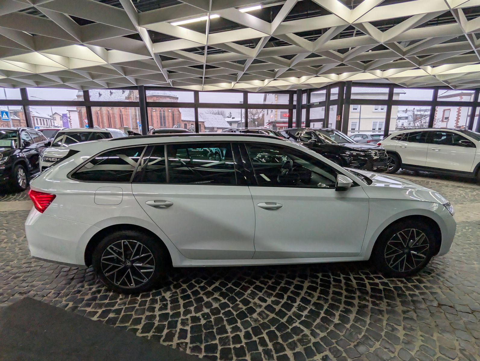 Fahrzeugabbildung SKODA Octavia 1.5 TSI mHEV Style ACC AHK 5J.-Garantie