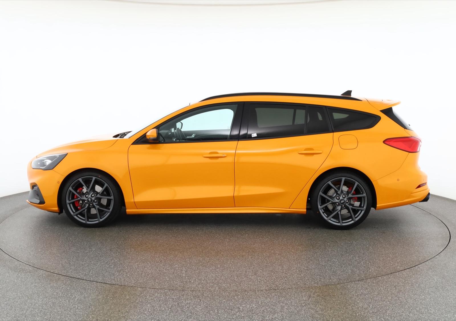 Ford Focus Turnier 2.3 EB ST LED Navi Kamera ACC AHK