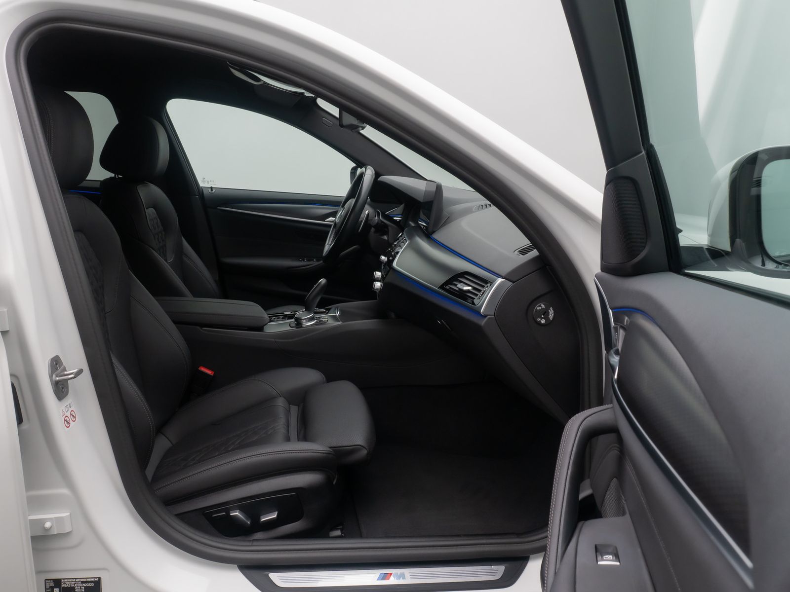 Fahrzeugabbildung BMW 530d xD M Sport DAB Laser 360&deg;HUD 4xKlima 19Zoll