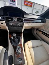 BMW 330i Cabrio -M-Paket - BMW 330 aus 2011