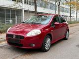 Fiat Punto 1.4l - 5-türig  - 8-Fach bereif... - Fiat Punto Gebrauchtwagen in München