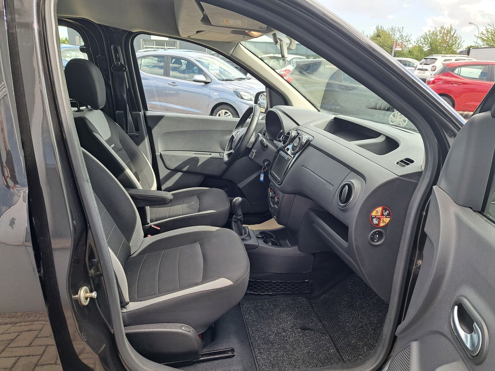 Fahrzeugabbildung Dacia Dokker Stepway TCe 115 NAVI KAMERA SITZHEIZUNG