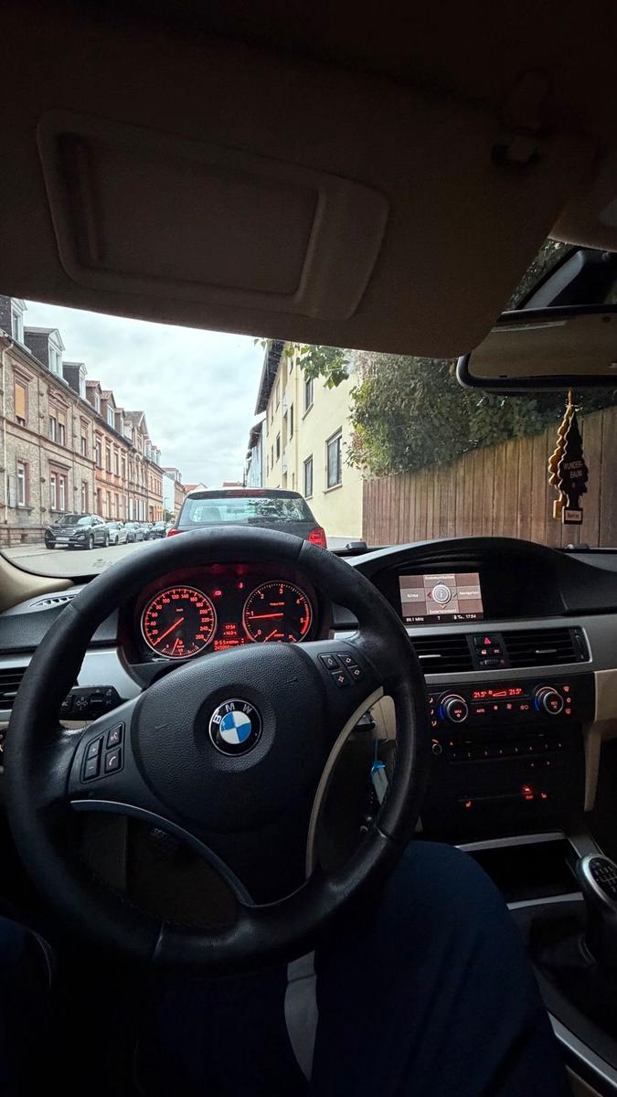 BMW 320 2007 — photo 8