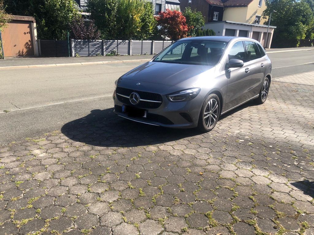 Image of Mercedes-Benz B 180
