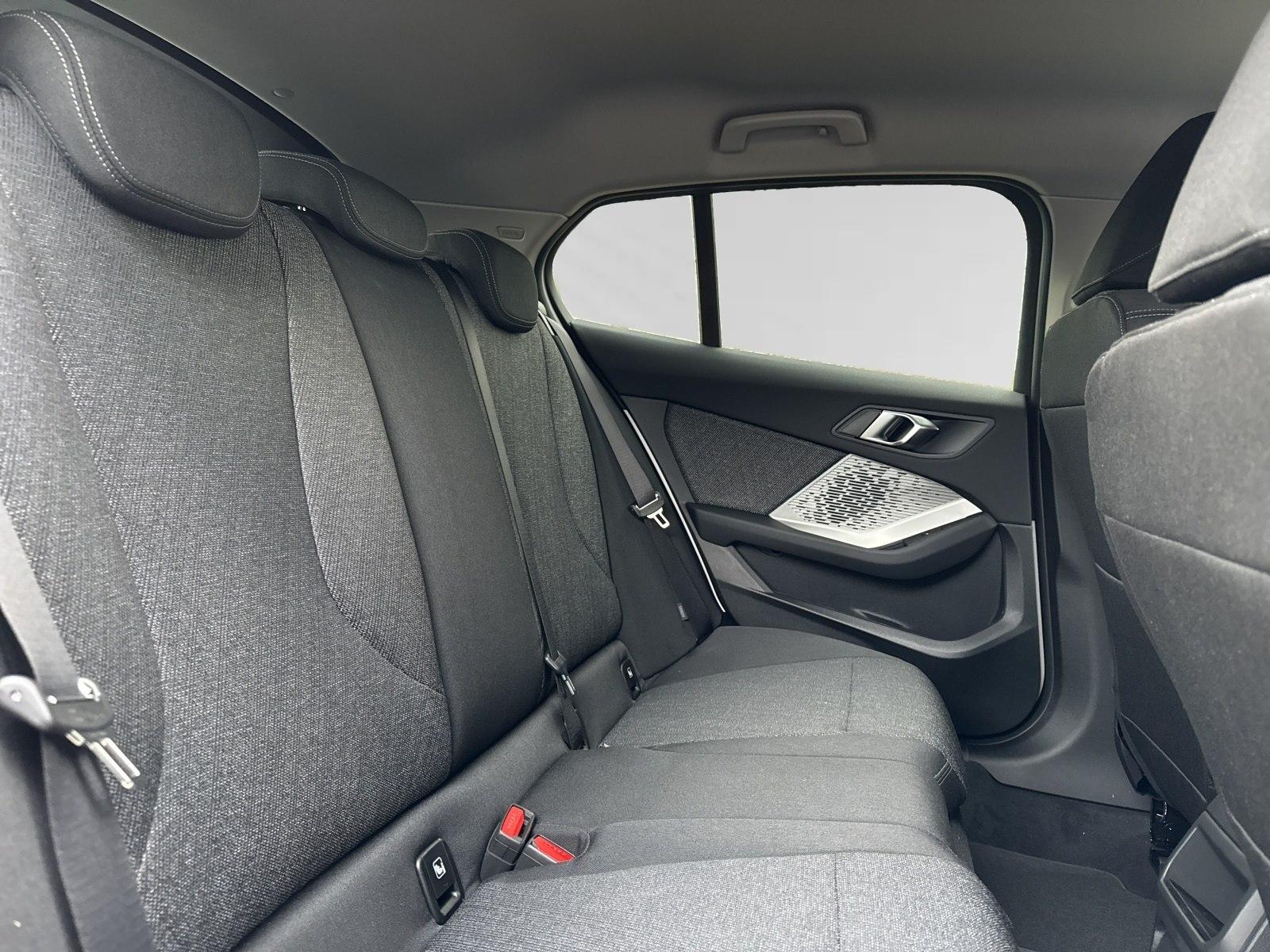 BMW 1 Series M Sport Exterieur Parkass. DrivingAssist., миниатюра 11