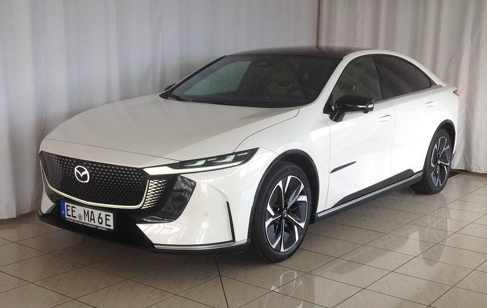Image of Mazda 6e