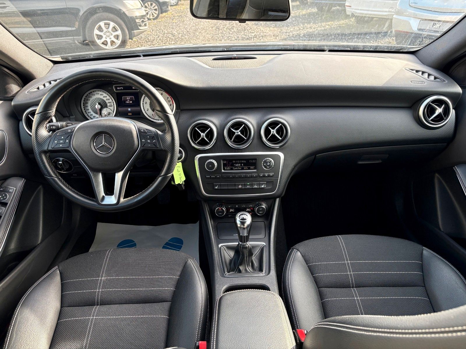 Fahrzeugabbildung Mercedes-Benz A 200 BE Xenon Leder PDC SPORTSITZE 2.HAND SHZ