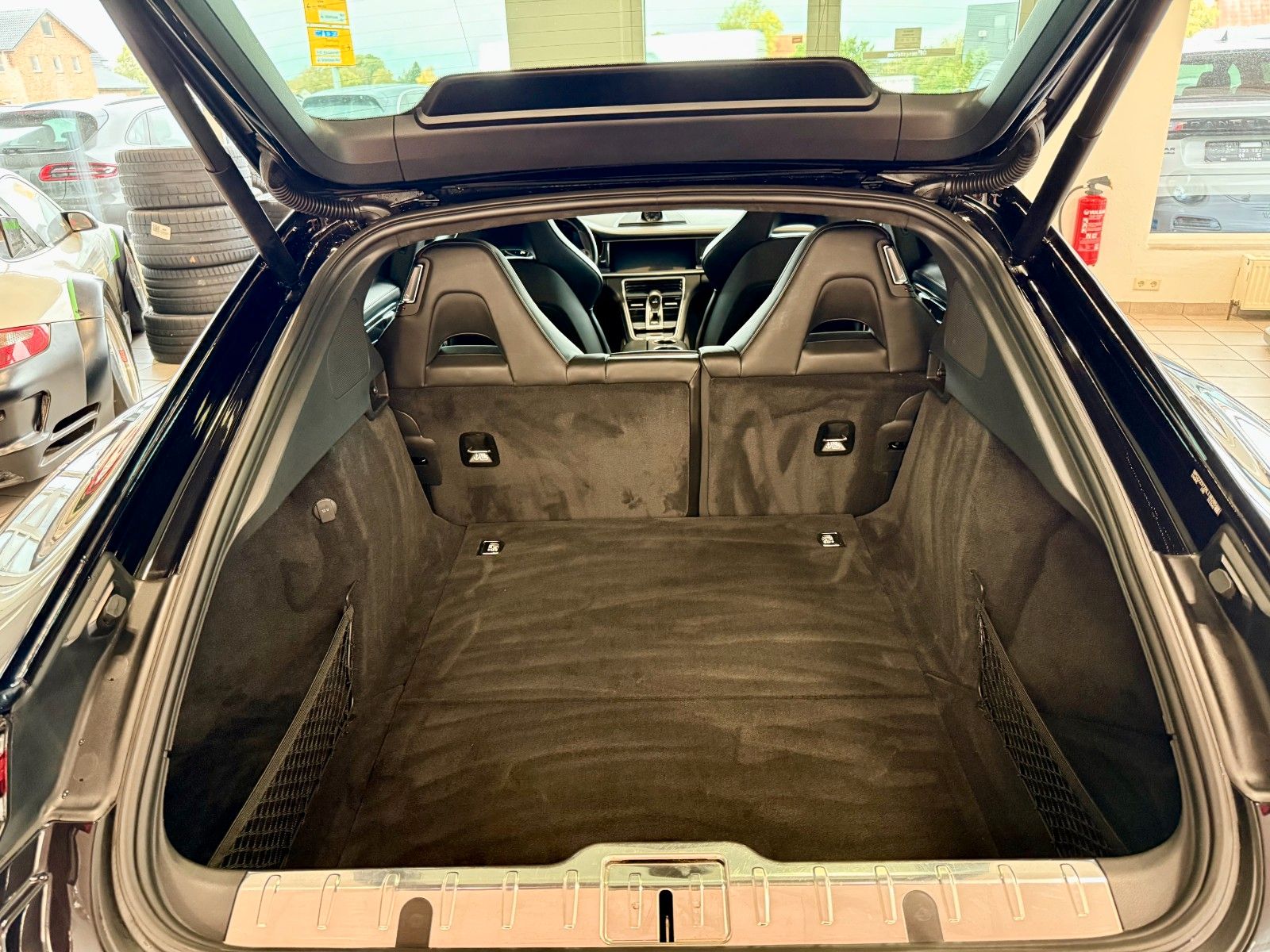 Fahrzeugabbildung Porsche Panamera GTS SportDesign/Panorama/ACC/Carbon/DAB