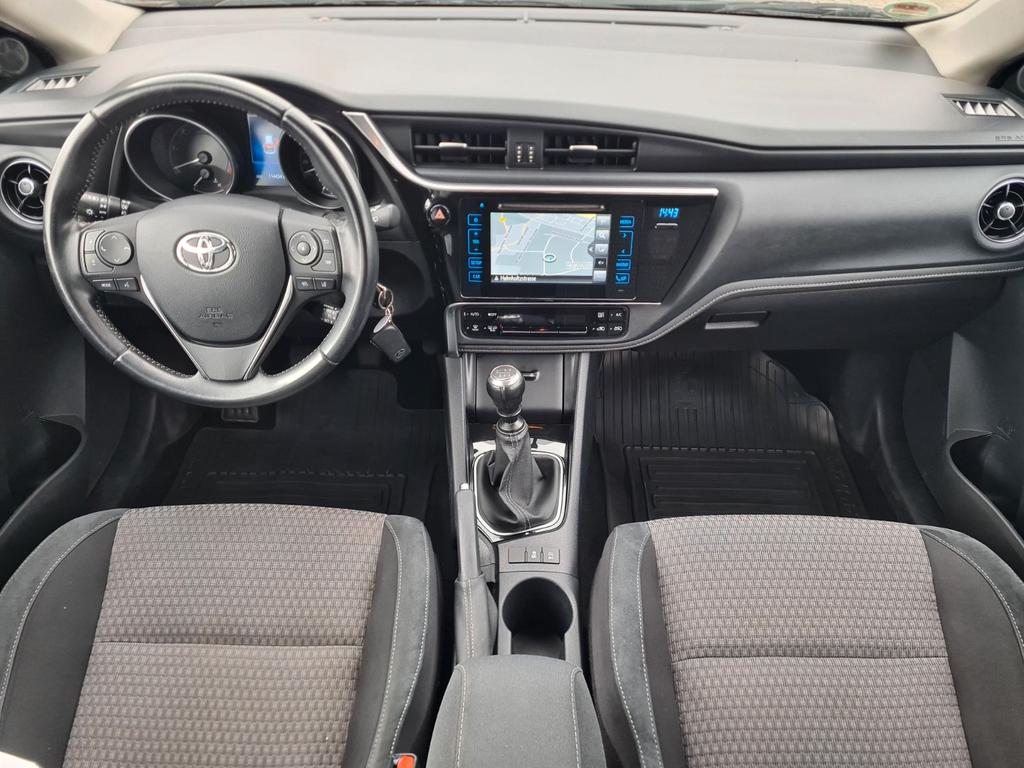 Toyota Auris Touring Sports