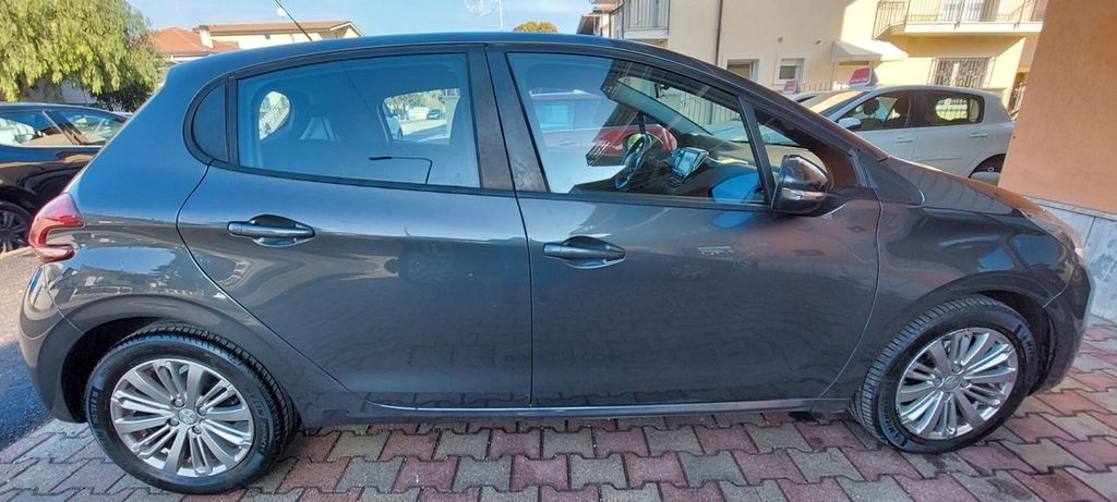 Image of Peugeot 208