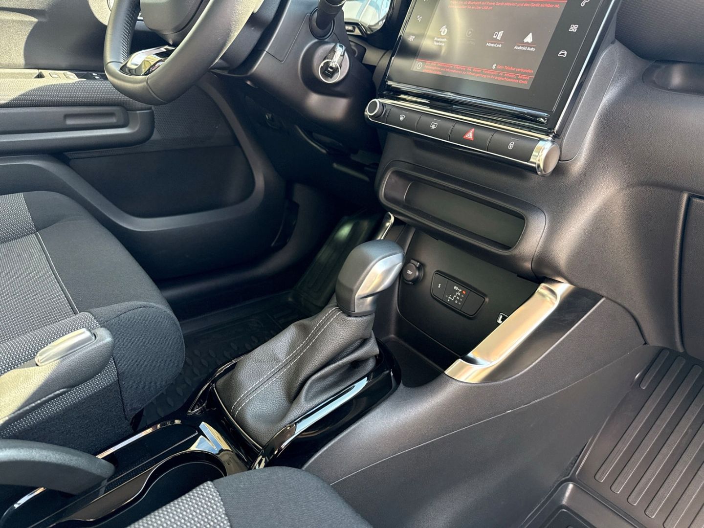 Fahrzeugabbildung Citroën C3 Aircross C-Series 1.2 PureTech 130 Automatik