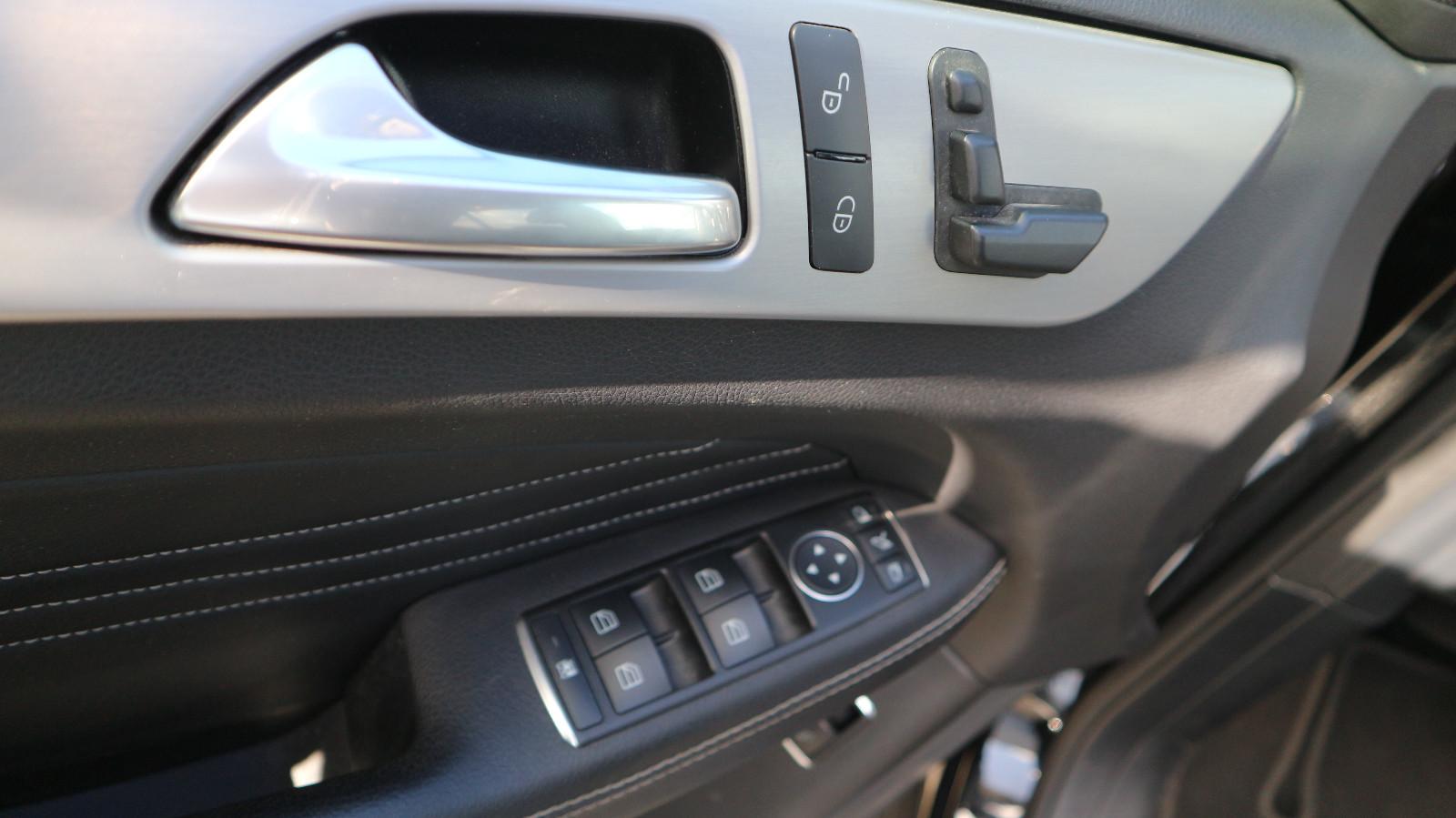 Mercedes-Benz ML 350 CDI BlueTec 4Matic AHK/Leder/NAVI/Xenon..