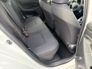 Toyota Yaris - 7