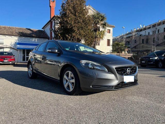 Volvo VOLVO V40 D2 1.6 Summum