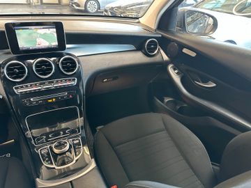 MYAUTOCENTER – Gebraucht- und Jahreswagen mit Werkstattservice in Pfaffenhofen Mercedes-Benz GLC *TÜVSERVICE NEU*TEMPO*AHK*SitzHZ*NAV*PDC*