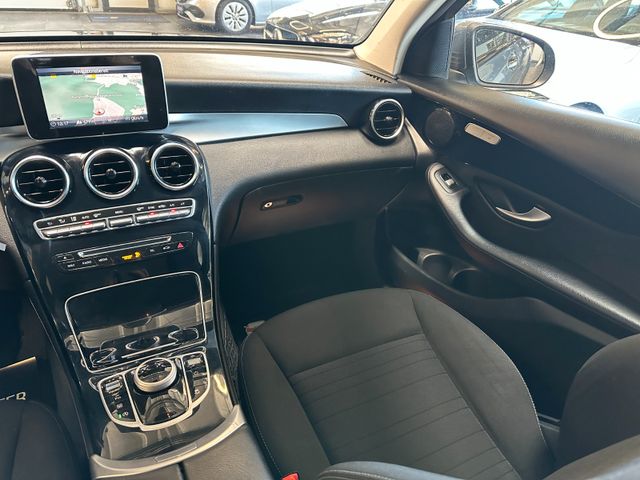 MYAUTOCENTER – Gebraucht- und Jahreswagen mit Werkstattservice in Pfaffenhofen Mercedes-Benz GLC *TÜVSERVICE NEU*TEMPO*AHK*SitzHZ*NAV*PDC*