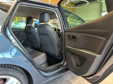Seat Leon FR *Keyless*ACC*NAVI*2-Zonen*VirtualCockpit