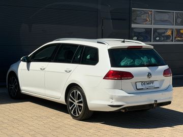 Volkswagen Golf - 6