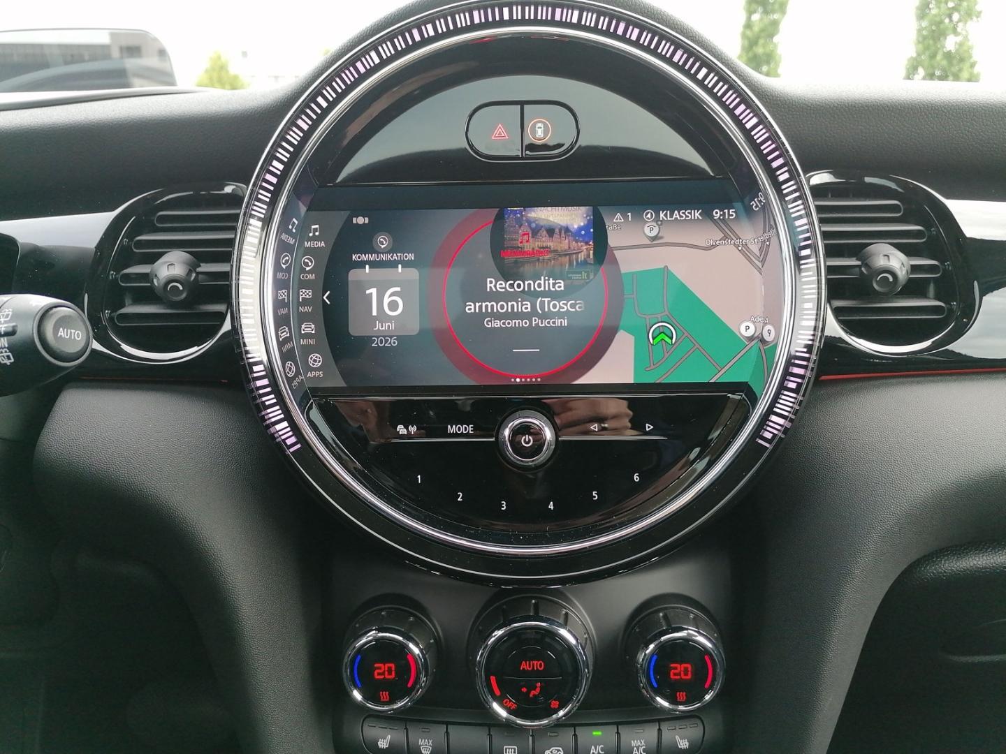 MINI Cooper 5-Türer Classic Trim HUD Panodach Navi Le