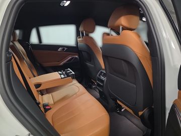BMW X6 - 11