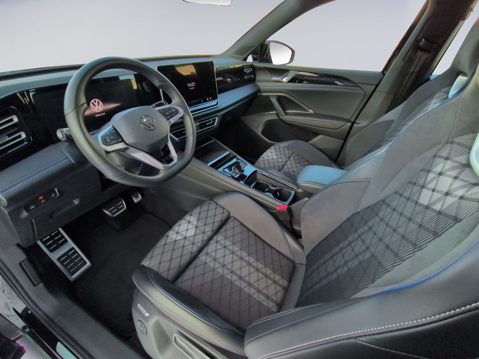 Tiguan R-Line 1.5 eTSI DSG AHK+RFK+