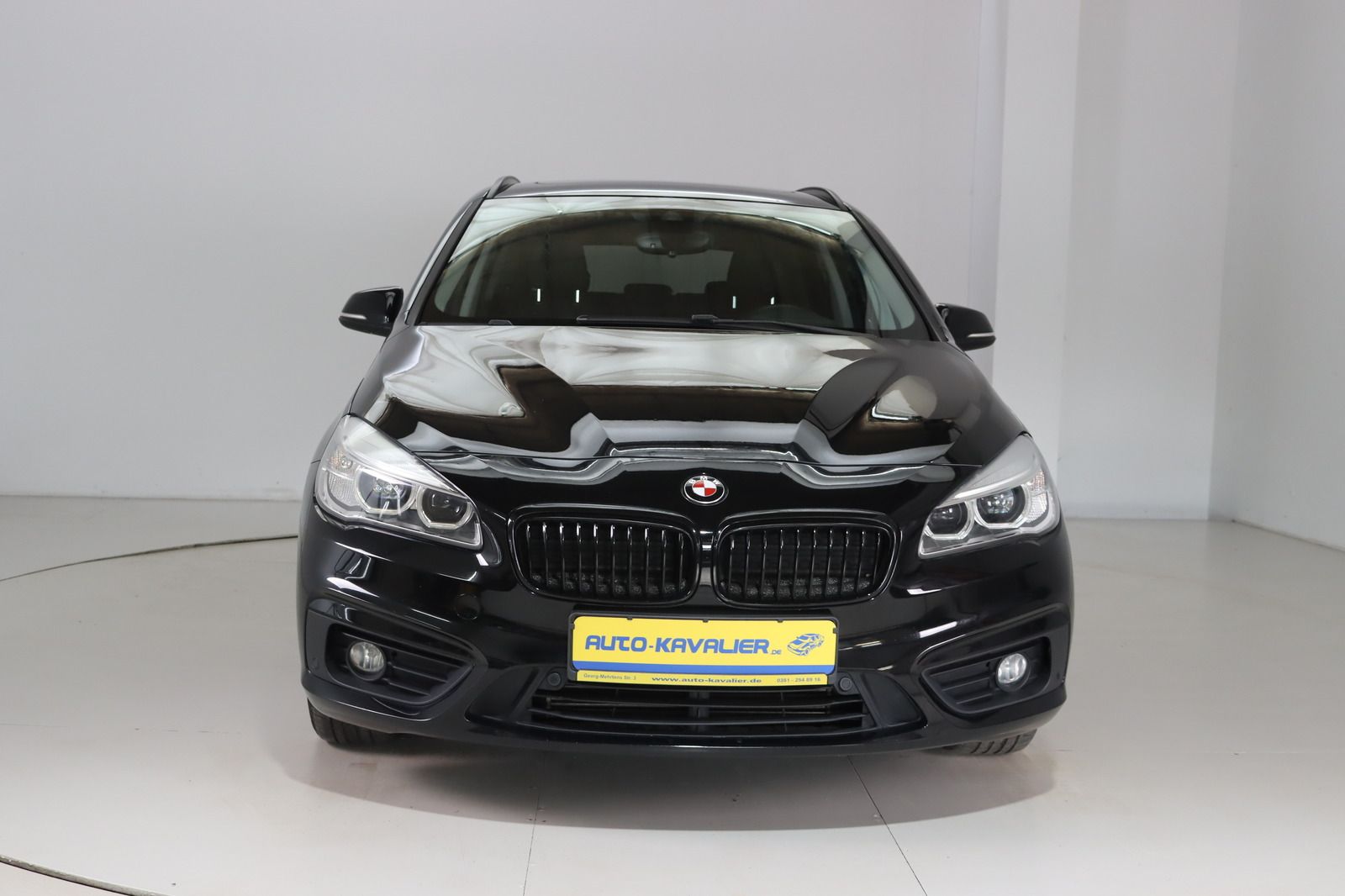 Fahrzeugabbildung BMW 218 i Active Tourer LED * HUD * RFK * Pano *
