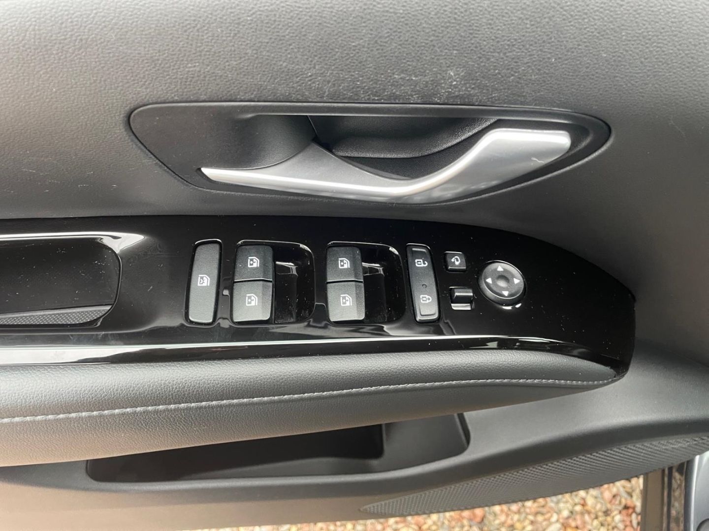 Fahrzeugabbildung Hyundai Tucson 1.6T Hybrid 4WD Prime Navi LED Kamera