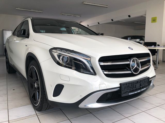 Mercedes-Benz GLA 220 GLA -Klasse GLA 220 CDI 4Matic Edition 1