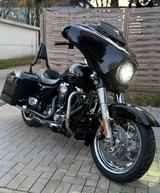 Harley-Davidson Street Glide  - KICKSTARTER
