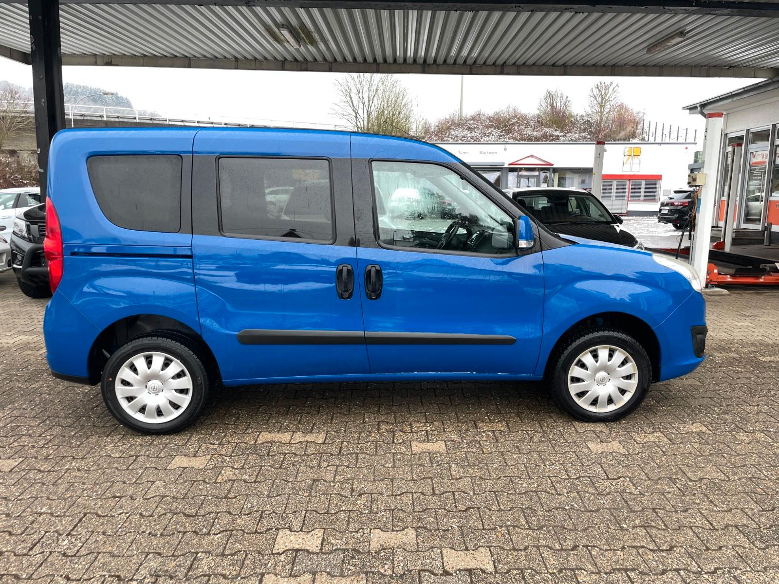 Opel Combo D Edition 1,4T L1H1 1.Hand 8-fach bereift